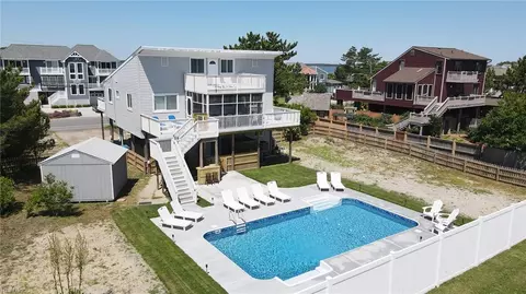 3520 Sandpiper Road Rd, Virginia Beach, VA 23456