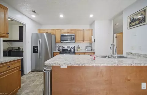 Kitchen - 600 Dale St, Hampton, VA 23661 photo 1 of 3