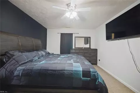Bedroom - 600 Dale St, Hampton, VA 23661 photo 5 of 7