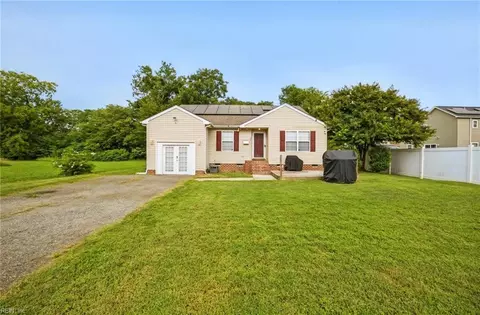 Exterior - 600 Dale St, Hampton, VA 23661 photo 2 of 7