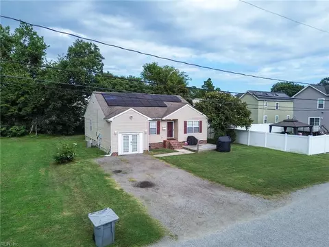 View/Area - 600 Dale St, Hampton, VA 23661 photo 1 of 9