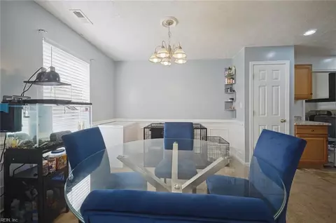 Dining - 600 Dale St, Hampton, VA 23661 photo 2 of 2