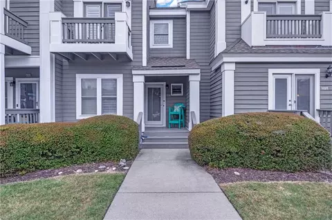 Exterior - 1030 Porte Harbour Arch Arch, Hampton, VA 23664 photo 2 of 5