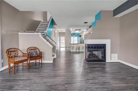 Living - 1030 Porte Harbour Arch Arch, Hampton, VA 23664 photo 2 of 2