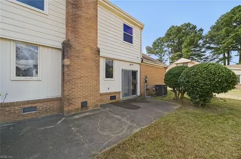 Exterior - 65 Tide Mill Ln, Hampton, VA 23666 photo 4 of 5