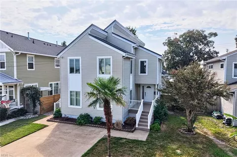 414 Pinewood Dr, Virginia Beach, VA 23451