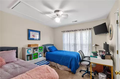 Bedroom - 140 Pine Crk, Hampton, VA 23669 photo 3 of 4