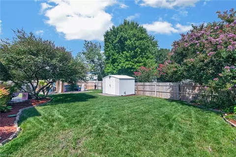 Exterior - 140 Pine Crk, Hampton, VA 23669 photo 6 of 7