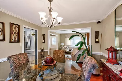 Dining - 140 Pine Crk, Hampton, VA 23669 photo 3 of 3