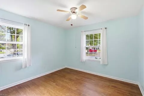 Bedroom - 349 Bartell Dr, Chesapeake, VA 23322 photo 5 of 6