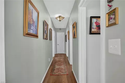 Entry Way - 302 Jordan Dr, Smithfield, VA 23430 photo 3 of 3