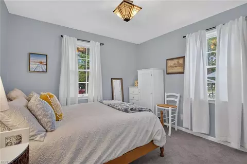 Bedroom - 302 Jordan Dr, Smithfield, VA 23430 photo 3 of 6
