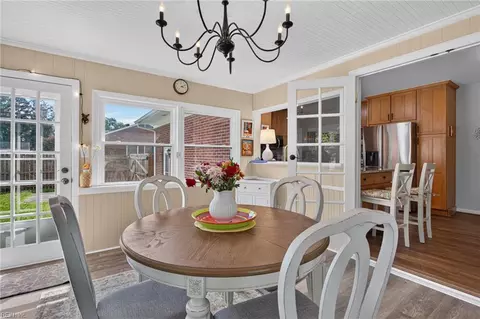 Dining - 302 Jordan Dr, Smithfield, VA 23430 photo 3 of 3
