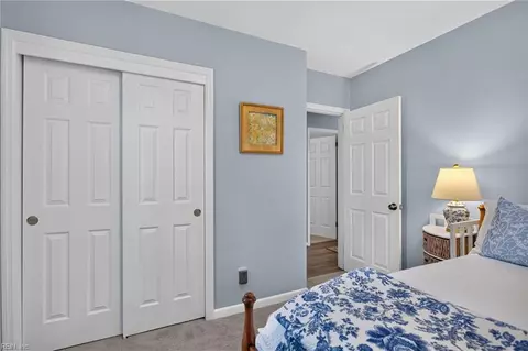 Bedroom - 302 Jordan Dr, Smithfield, VA 23430 photo 4 of 6