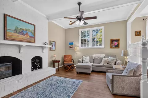 Living - 302 Jordan Dr, Smithfield, VA 23430 photo 1 of 1