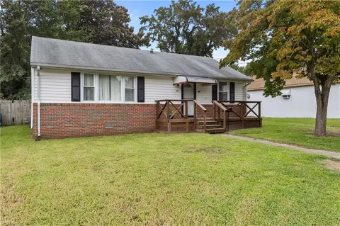 4215 Bart St, Portsmouth, VA 23707