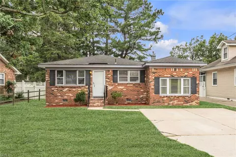 1511 Hazel Ave, Chesapeake, VA 23325