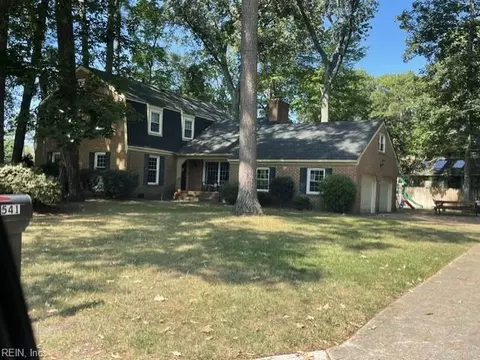 541 Heather Dr, Virginia Beach, VA 23462