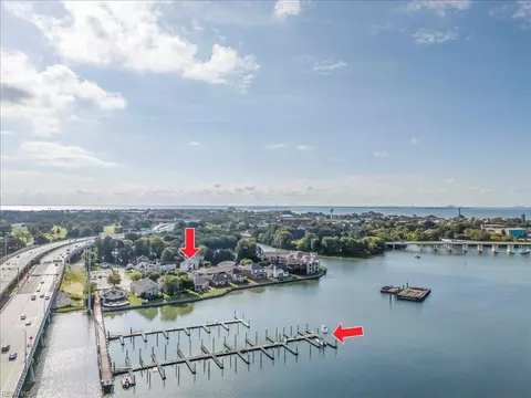 View/Area - 19 Brough Ln #3, Hampton, VA 23669 photo 3 of 6