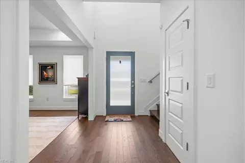 Entry Way - 19 Brough Ln #3, Hampton, VA 23669 photo 3 of 7