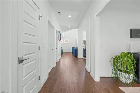 Entry Way - 19 Brough Ln #3, Hampton, VA 23669 photo 2 of 7