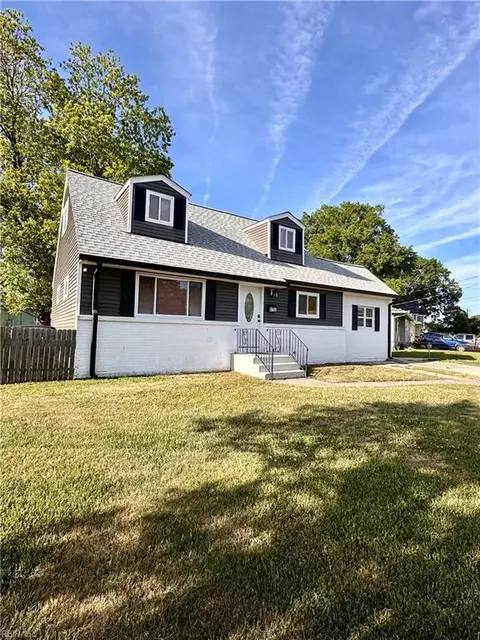 4752 Westgrove Rd, Virginia Beach, VA 23455