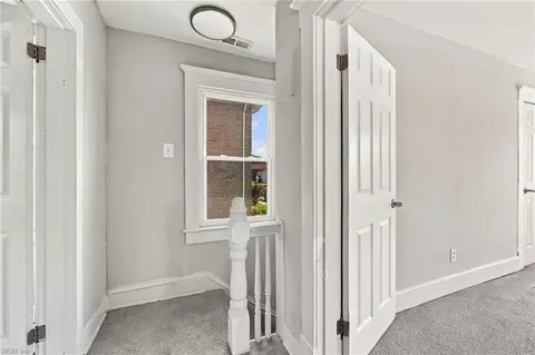 Entry Way - 607 E Pembroke Ave, Hampton, VA 23669 photo 3 of 3