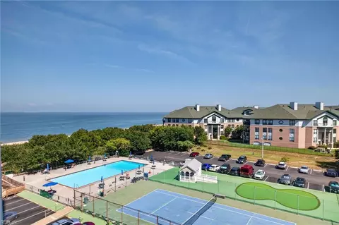 3288 Page Ave #513, Virginia Beach, VA 23451