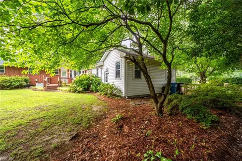 Exterior - 2600 Janson Dr, Chesapeake, VA 23321 photo 5 of 6