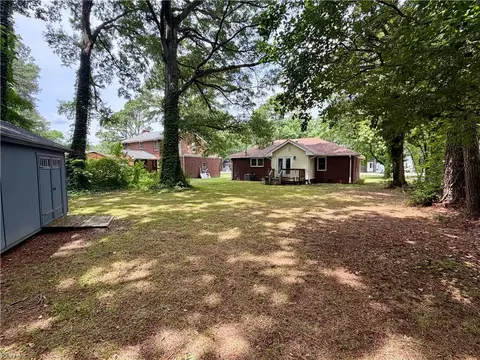 Exterior - 1452 E Pembroke Ave, Hampton, VA 23663 photo 6 of 6