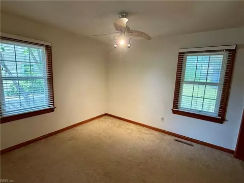 Bedroom - 1452 E Pembroke Ave, Hampton, VA 23663 photo 4 of 6