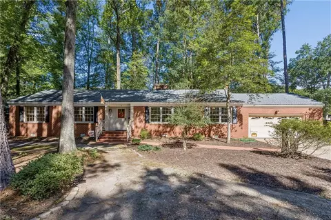 9 Scott Rd, Newport News, VA 23606