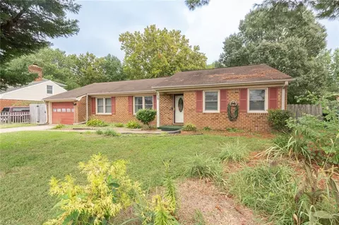 936 Parkland Ln, Virginia Beach, VA 23464