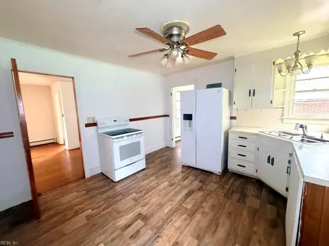 Kitchen - 30492 Boston Rd, Accomack County, VA 23422 photo 3 of 3