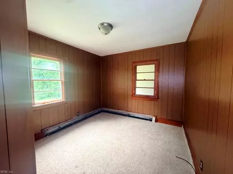 Bedroom - 30492 Boston Rd, Accomack County, VA 23422 photo 3 of 4