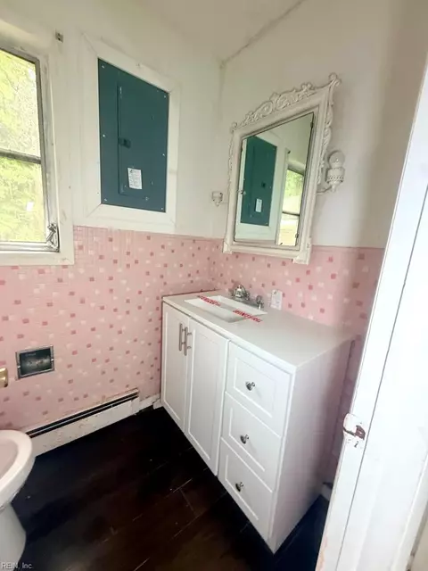 Bath - 30492 Boston Rd, Accomack County, VA 23422 photo 1 of 1