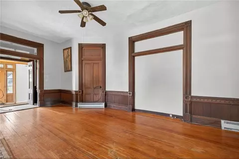 Living - 406 S Armistead Ave, Hampton, VA 23669 photo 3 of 8