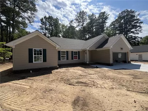 26470 Pine Hvn, Courtland, VA 23837