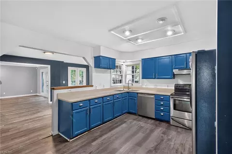 Kitchen - 216 Admiral Ct, Hampton, VA 23669 photo 2 of 2