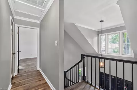 Entry Way - 216 Admiral Ct, Hampton, VA 23669 photo 10 of 12