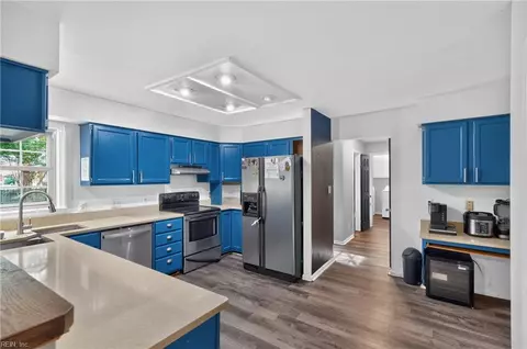 Kitchen - 216 Admiral Ct, Hampton, VA 23669 photo 1 of 2