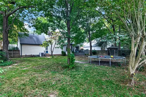 Exterior - 216 Admiral Ct, Hampton, VA 23669 photo 6 of 8