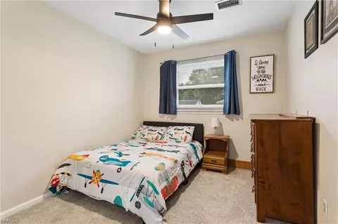 Bedroom - 16 Longwood Dr, Hampton, VA 23669 photo 5 of 5