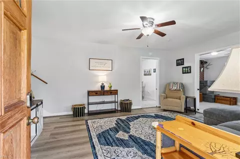 Entry Way - 16 Longwood Dr, Hampton, VA 23669 photo 1 of 3