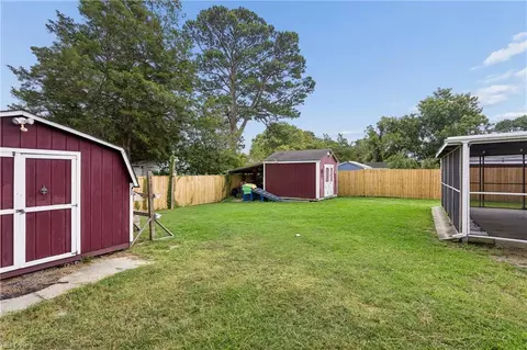 Exterior - 16 Longwood Dr, Hampton, VA 23669 photo 11 of 11