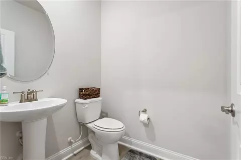 Entry Way - 189 Royal Blackheath, Smithfield, VA 23430 photo 10 of 11