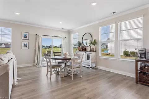 Dining - 189 Royal Blackheath, Smithfield, VA 23430 photo 2 of 3