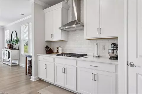 Kitchen - 189 Royal Blackheath, Smithfield, VA 23430 photo 3 of 3