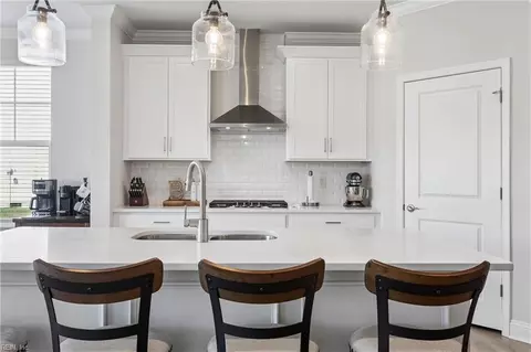 Kitchen - 189 Royal Blackheath, Smithfield, VA 23430 photo 2 of 3