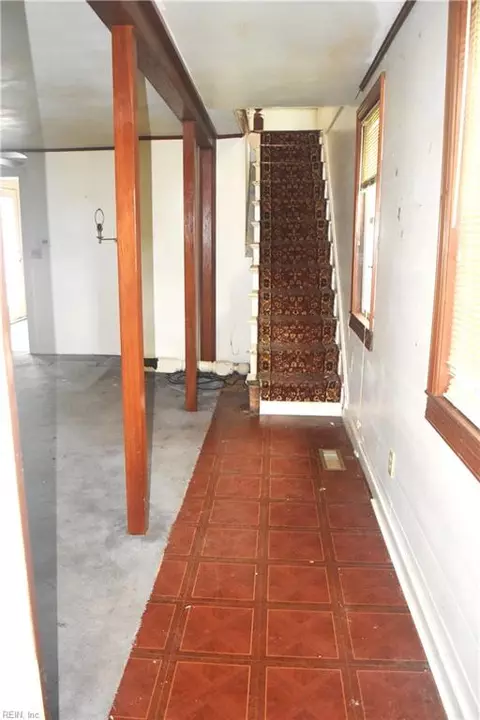 Entry Way - 1111 Oldfield St, Hampton, VA 23663 photo 1 of 1